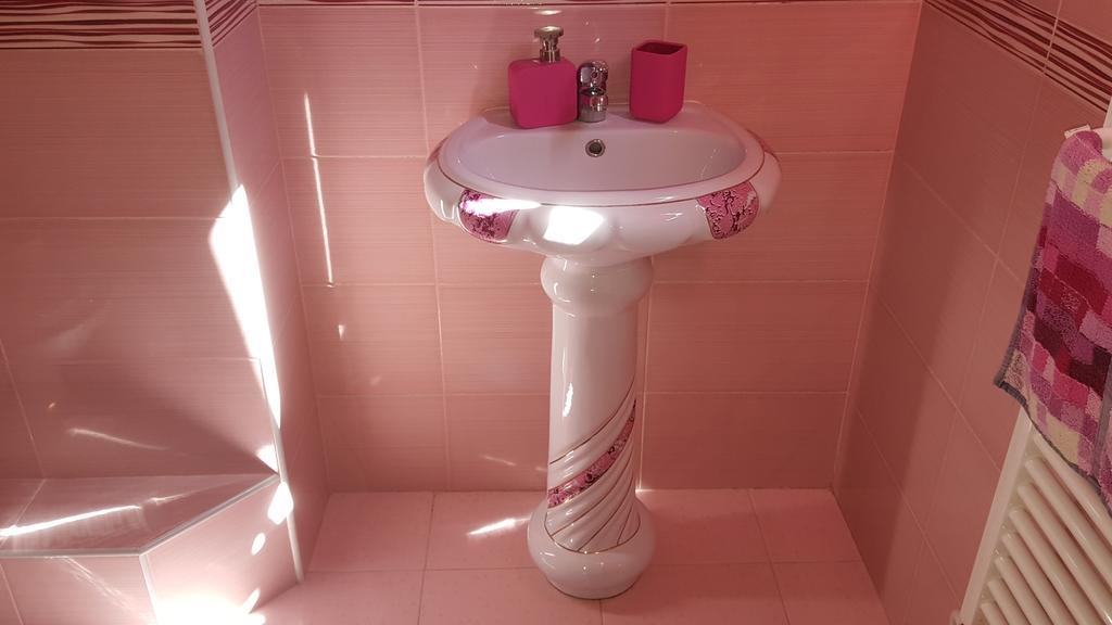 Guesthouse Jasmin Sapareva Banya Bagian luar foto